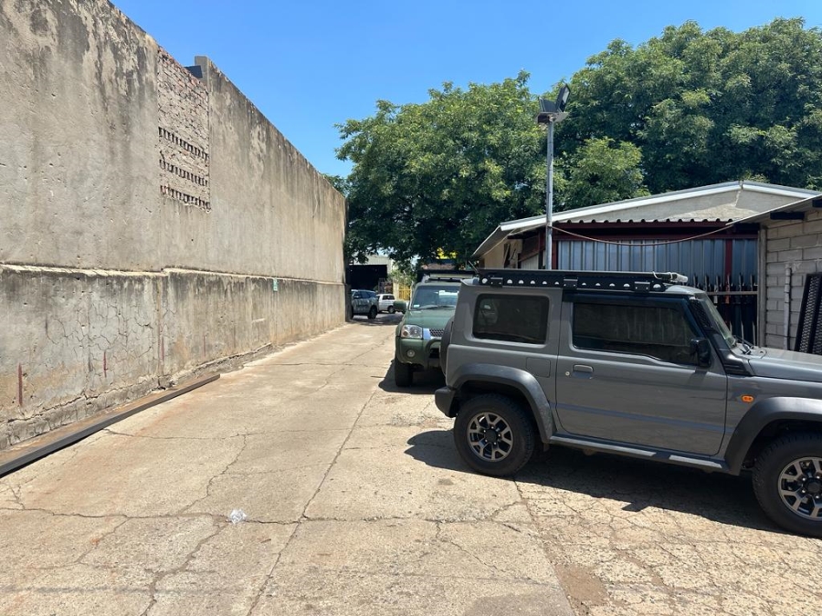 To Let commercial Property for Rent in Oos Einde North West